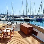 Panaby - House Boat Botel *