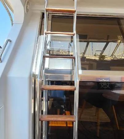 Panaby - House Boat Πλωτό κατάλυμα